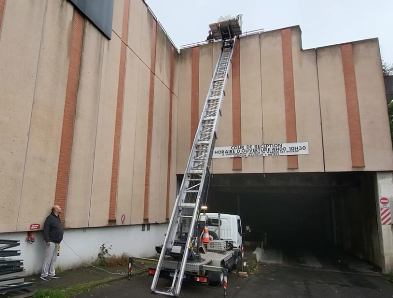 Location monte charge Orléans